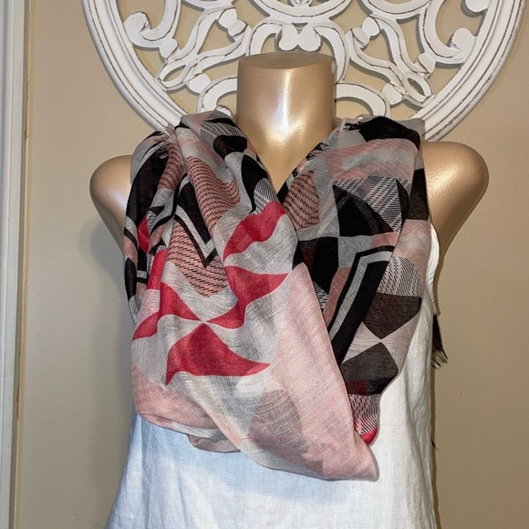 Express Women’s scarf wrap shawl western Aztec thin black pink white geometric - Picture 1 of 4